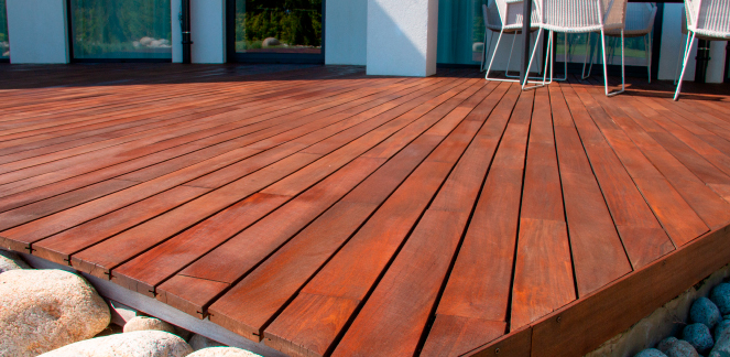 ウッドデッキ・天然芝・人工芝